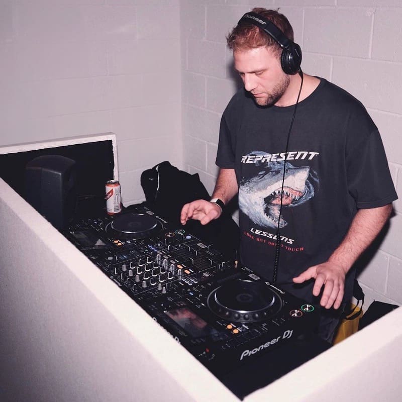 Represent Track Shark Tee 2