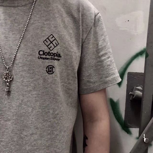 Clot Blue And White Porcelain Chinese Print T-Shirt