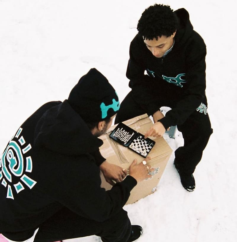 ADWYSD Sun Roll Fleece-Lined Embroidered Hoodie American Fashion Brand