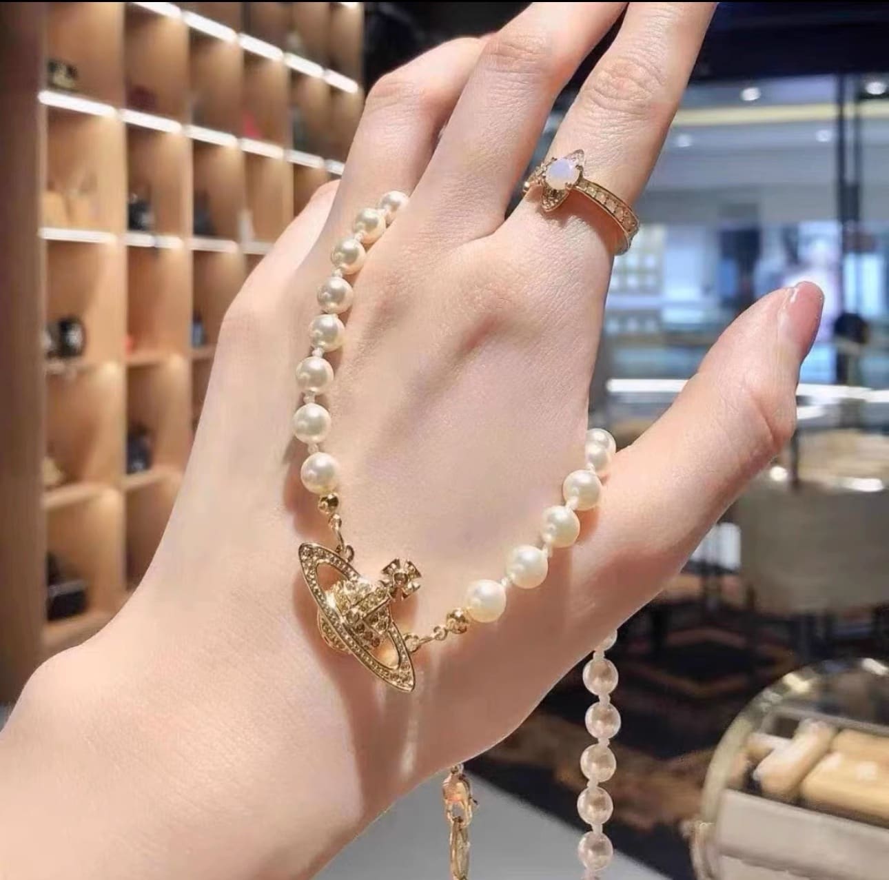 Vivienne Westwood Saturn Pearl Necklace Empress Dowager Pin Pearl Necklace