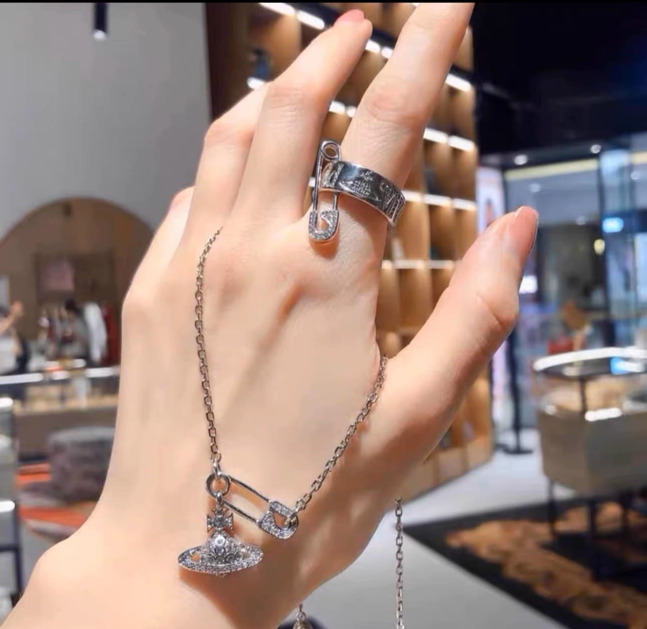 Vivienne Westwood Saturn Pearl Necklace Silver