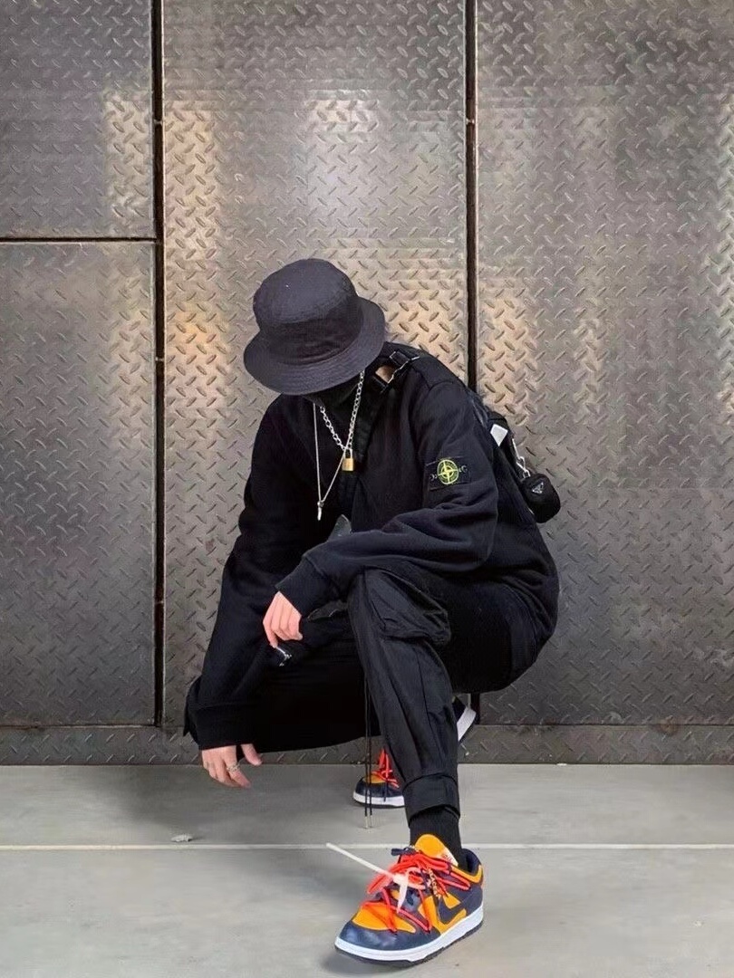 stone stone basic style washed long-sleeved T-shirt round neck pullover leisure loose sweater men and women couple badge Island